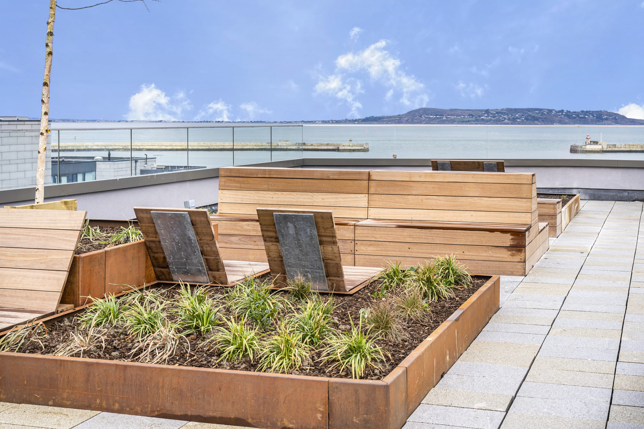 Niche Living - 5th F - Rooftop Terrace 2